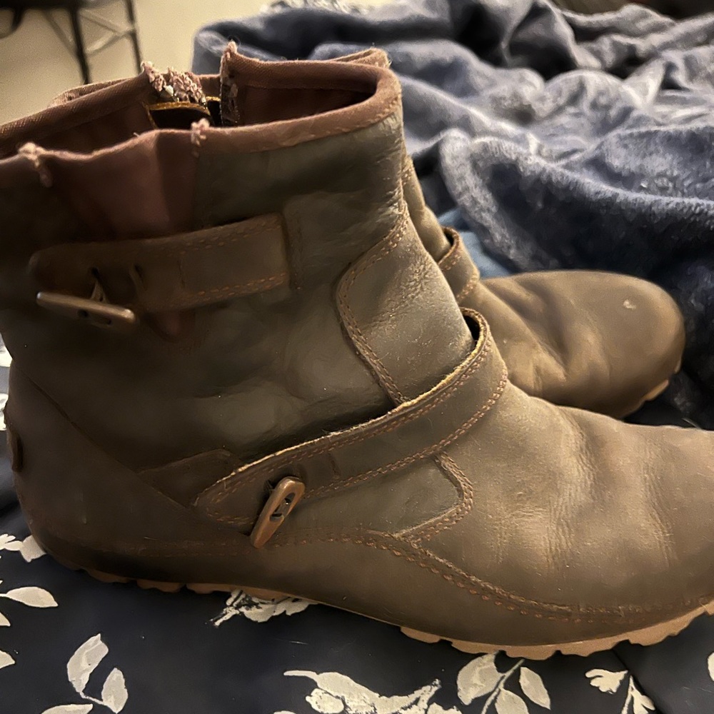 Merrell Brown Weatherproof Booties - Sz 9
